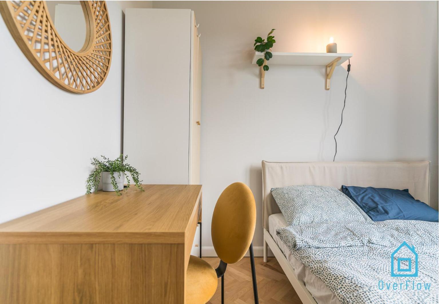 Homestay Bigly Xyz - Cozy And Peaceful Place, 12 Minutes From Old Town & Seaside *